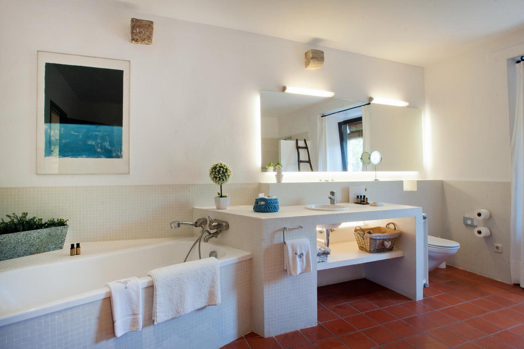 Mas Falgarona Hotel Boutique & Spa Avinyonet de Puigventós Екстериор снимка