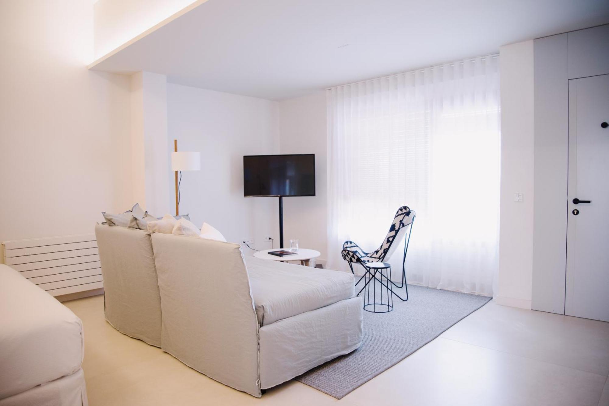 Mas Falgarona Hotel Boutique & Spa Avinyonet de Puigventós Екстериор снимка